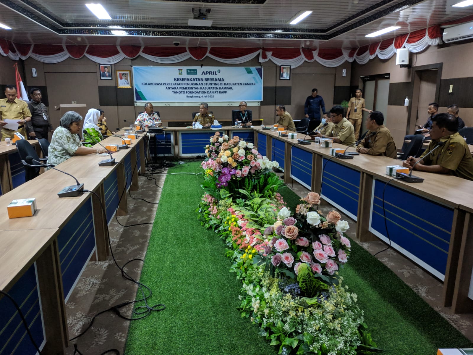 KESEPAKATAN BERSAMA DAN PERJANJIAN KERJA SAMA ANTARA PEMERINTAH